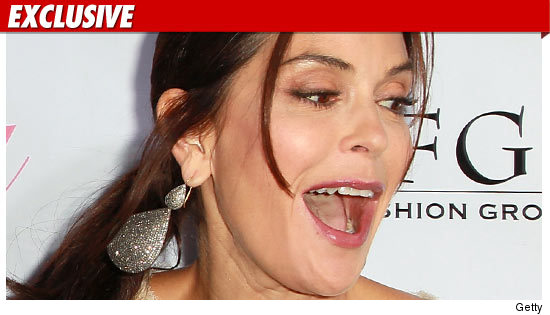 0810_teri_hatcher_EX_Getty_01