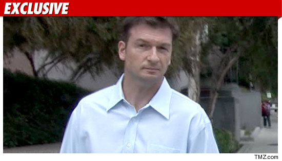 0629_bruce_EX_TMZ_03