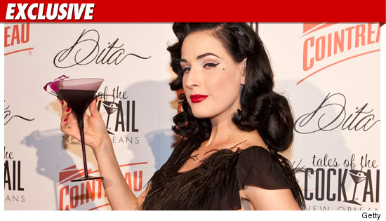 0830_dita_von_teese_getty_ex