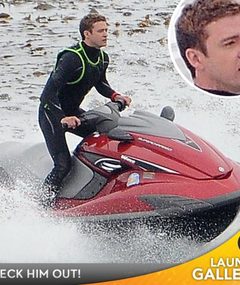 Justin Timberlake Gets Wet & Wild!