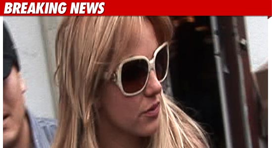 0909_britney_spears_BN_TMZ-01