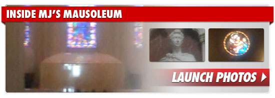 0915_mj_mausoleum_footer
