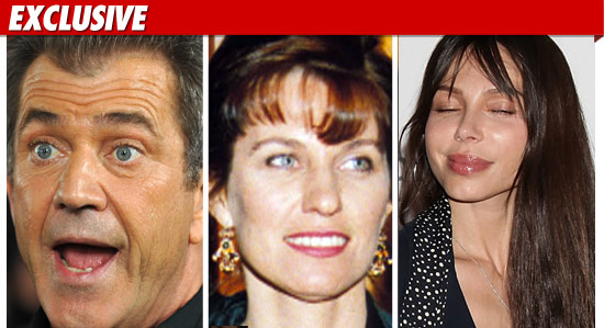 0927_me_gibsonl_robyn_gibson_oksana_EX_tmz