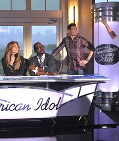 J.Lo: The "Idol" Judge Takes Her Seat