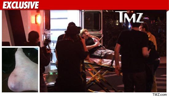 0930_paris_paps_hit_tmz_ex