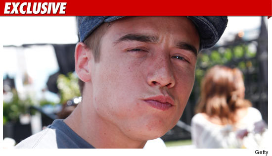 Brandon Eaton sues.