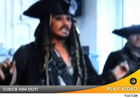 Johnny+depp+pirates+of+the+caribbean+costume