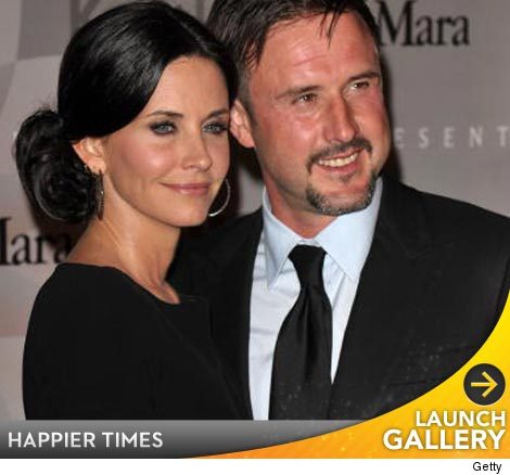 Courteney Cox, David Arquette split.