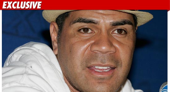 1018_junior_seau_EX_Getty_04