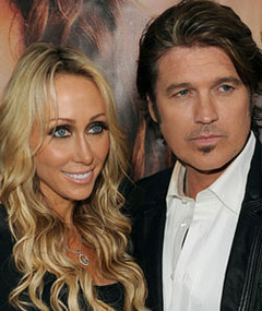 Miley Cyrus' Parents Split!