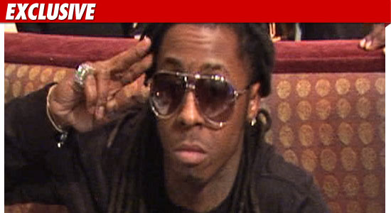 1104_lil_wayne_EX_TMZ_07