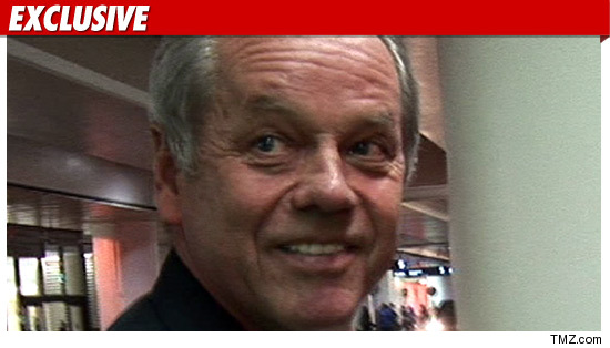 1105_wolfgang_puck_EX_tmz