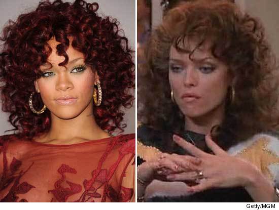 1122_rihanna_mob