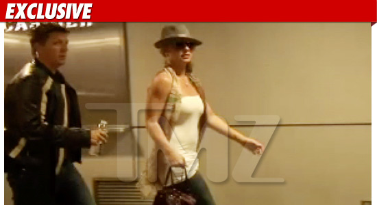 120110_britney_spears3_tmz_ex