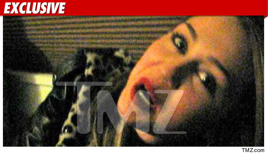 miley cyrus smoking salvia interview. Miley Cyrus is getting ripped