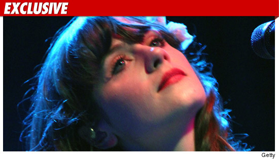 1217_zooey_deschanel_GETTY_EX