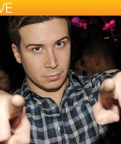 "Jersey Shore" Star Vinny Guadagnino Launching T-Shirt Line!
