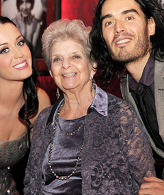 FAB FOTOS: Kerry Perry Celebrates Grandma's 90th B-Day in Vegas!