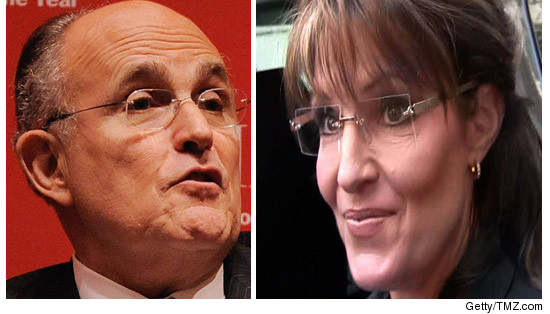 0122_rudy_giuliani_sarah_palin_GETTY_REG2