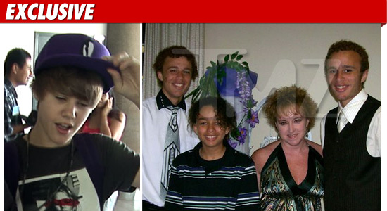 justin bieber family photos. Justin Bieber might not know