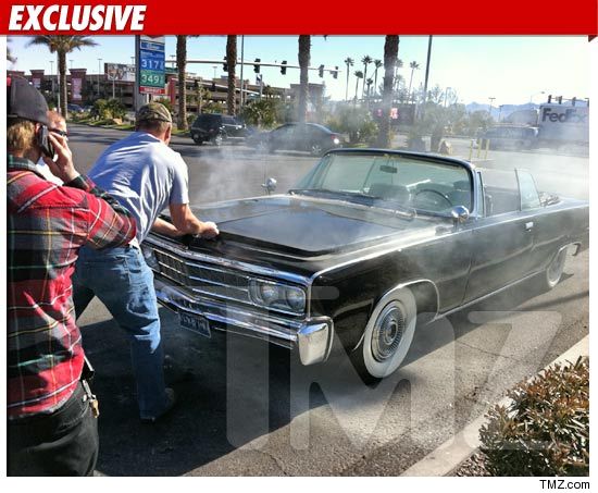 0210_smoking_car_EX_TMZ_01