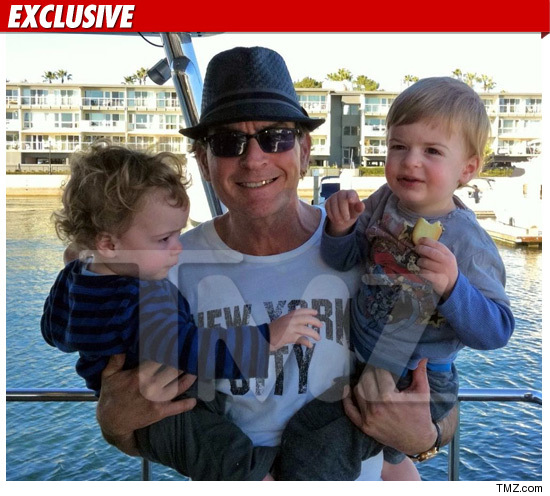 0214_charlie_sheen_whale_watching_EX_TMZ