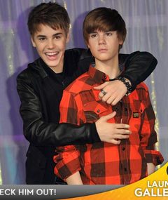 FAB FOTOS: Justin Bieber's Wax Figures Revealed!