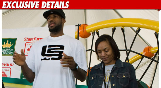 lebron james mom pictures. LeBron James#39; mom, Gloria