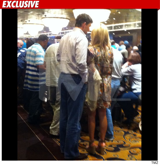 0420_eli_manning_TMZ_EX