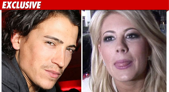 09132010_andrew_keegan_bachelor_EX