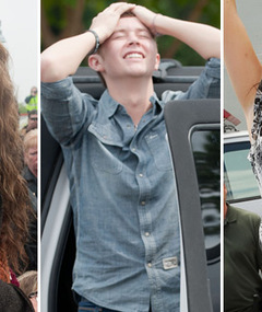 'American Idol' Finalists Visit Hometowns