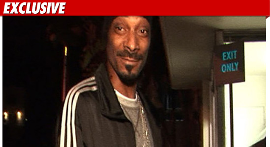 0526_snoop_dogg_TMZ_EX