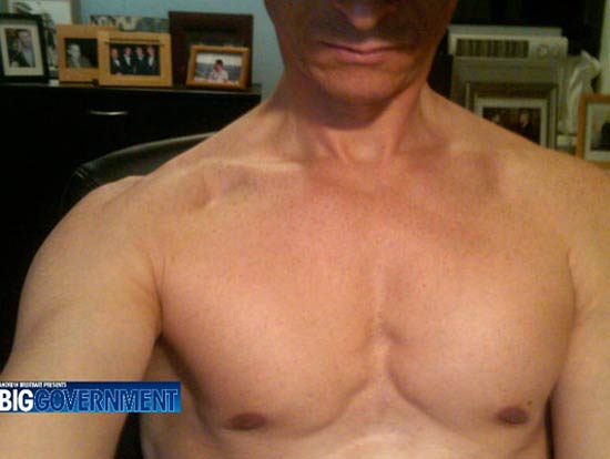 0609_weiner_shirtless