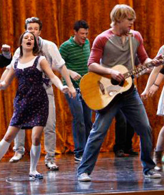 Gwyneth Paltrow's Surprise 'Glee Live!' Performance