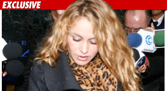 0625_paulina_rubio_EX_01