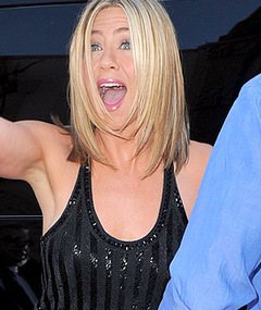 Jennifer Aniston Does 'Horrible Bosses' Premiere Solo