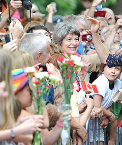 Photos: Canadians Go Crazy for William & Kate!