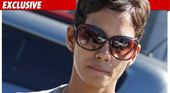 0712_halle_berry_EX