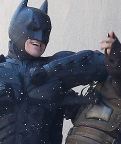 'Dark Knight Rises' Sneak Peek: Batman & Bane on Set!