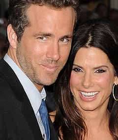 Ryan Reynolds & Sandra Bullock Reunite on Red Carpet!