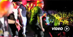 MC Hammer Defeats Juggalos w/ Mesmerizing Dance Moves