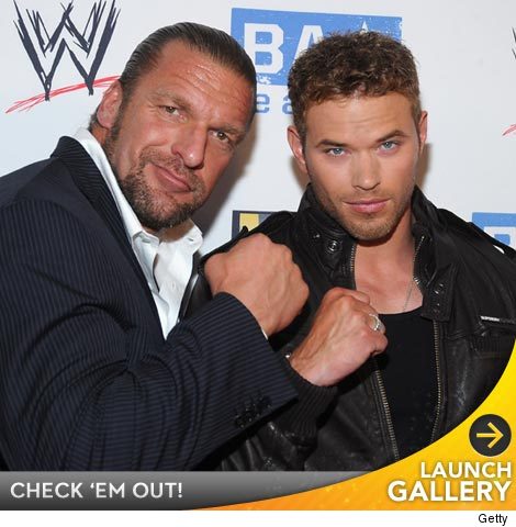 0812_wwe_launch
