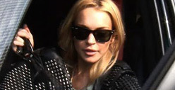 Lindsay Lohan -- Good Sam Returns Cell Phone with 'Photos'