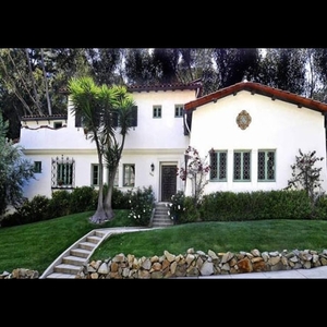 Frances Bean Cobain's L.A. Crib!