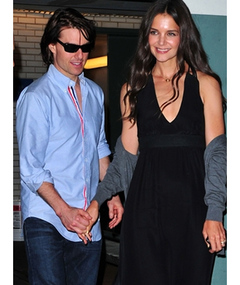 Photos: Tom & Katie Get Swarmed on NY Date Night
