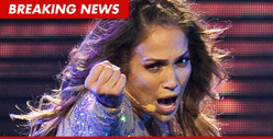 Jennifer Lopez -- Breaks Down In Tears During Concert