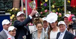 Sarah Jessica Parker -- Crowning Moment at the Horse Races