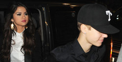Selena Gomez & Justin Bieber -- Hand-in-Hand