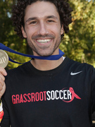 "Survivor" Ethan Zohn Runs NYC Marathon to Crush Cancer