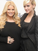Jessica Simpson Goes Public with Baby Bump